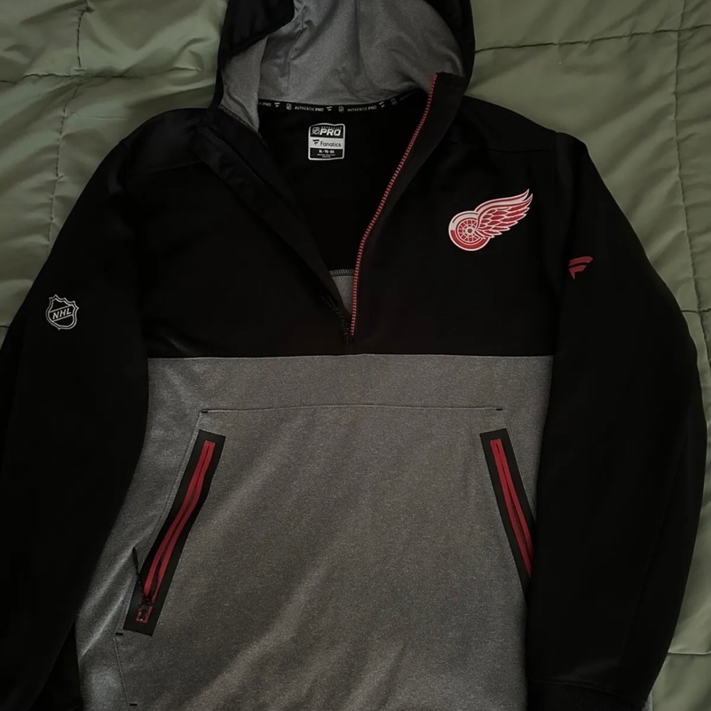 Detroit Red Wings Fanatics Authentic Pro Travel & Training Tech Hoodie XL